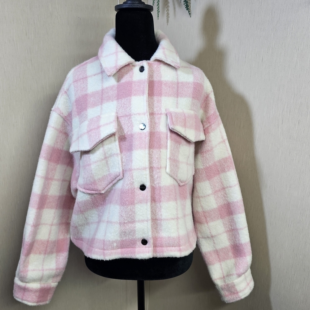 Lyn Burches Pink White Plaid Fuzzy Sherpa Shacket Cropped Boxy Jacket M - Picture 3 of 15